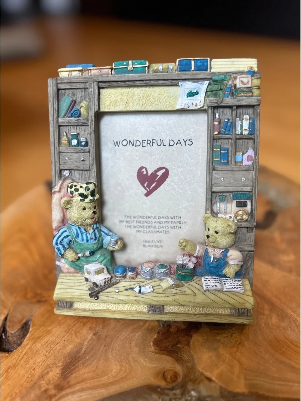 Decorative Bear-Themed Photo Frame with Workshop Design